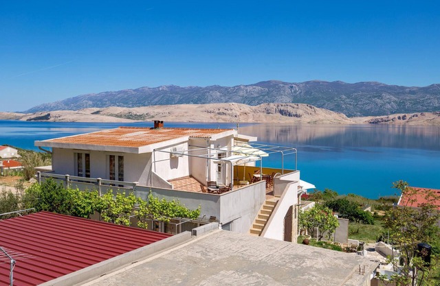 1 bedroom stunning apartment in Bosana