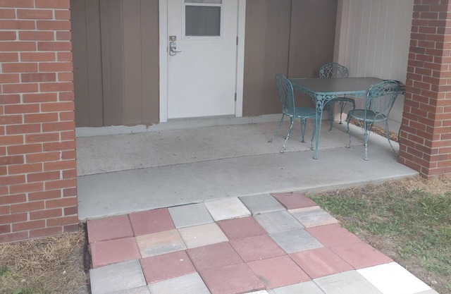 1-bedroom unit with AC, large shed,WiFi , private living room in Palm Bay