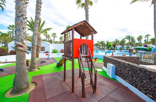 1 Bedroomed Apartment (small villa) sleeps 4