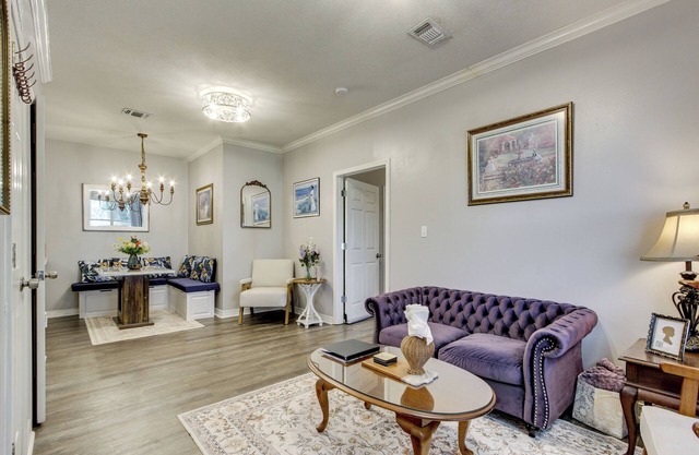 1 Block to Beach: Biloxi Townhome w/Media Room