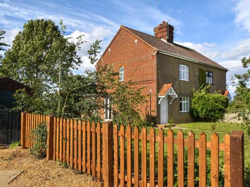 1 Brandiston Barn Cottage