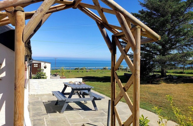 1 Byre Cottage ' Stunning views.Cosy cottage.Pet friendly!'