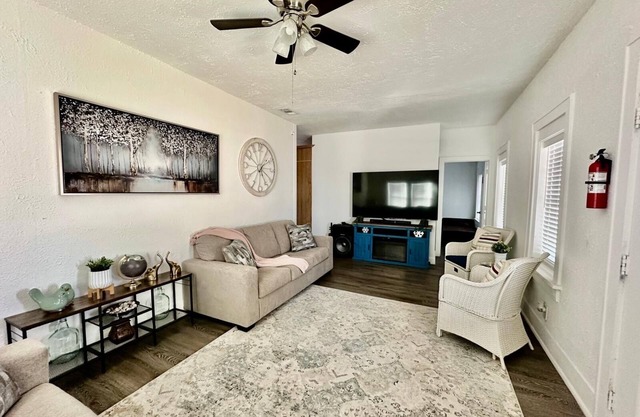#1 Charming 5BR 1BA Home in Midland – Comfort, Convenience & Great Location!