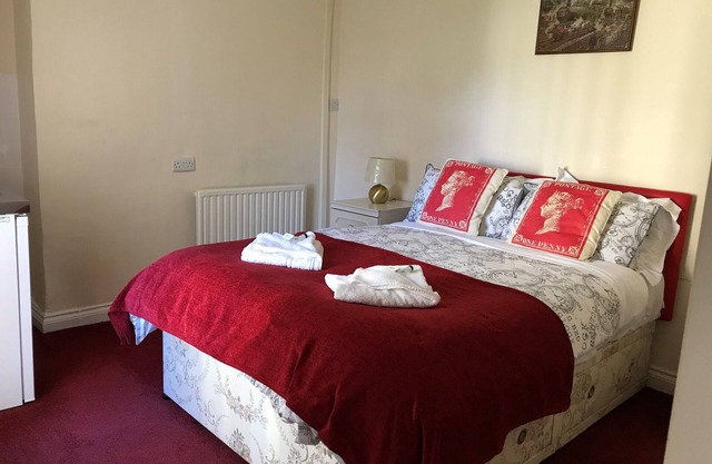 1 - Family Suite w/Adj Room + Terrace - Grand Central R1, Free Continental Breakfast