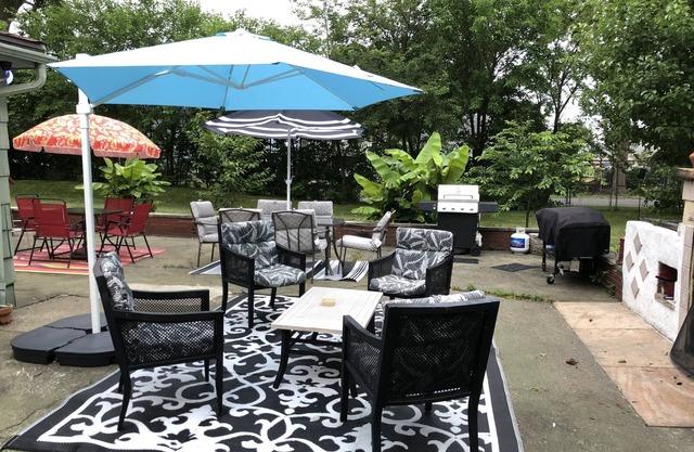 #1 LOCATION 3 min to Cedar Point- Clean & Roomy- Sleeps 12 -20 Great Value 4 U