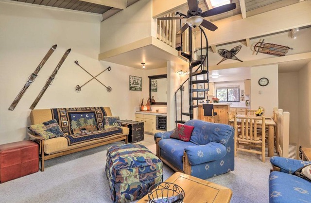 1 Mi to Beach Incline Village Condo with Rafts!