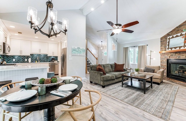 ~ 1 Mi to Dtwn Alpharetta: Home w/Screened Porch!