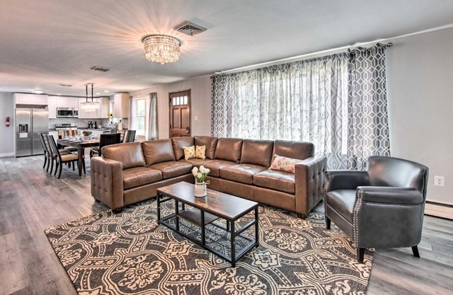 1 Mi to Hersheypark Family Home with Game Room!