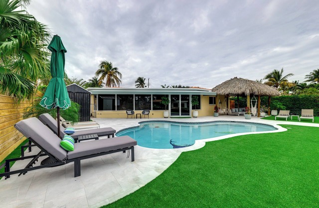 1 Mi to Pompano Beach: Vacation Rental w/Pool!