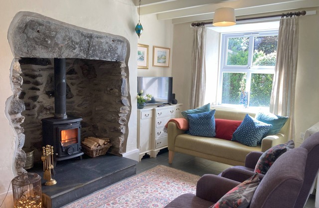 1 Penygroes cosy slate cottage within the Eryri/Snowdonia National Park