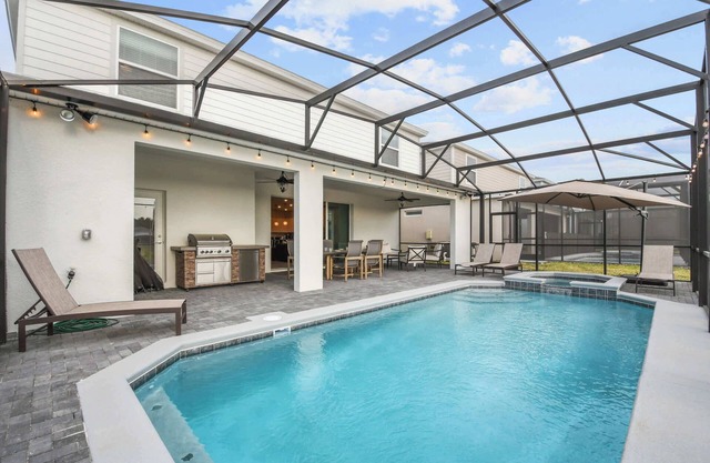 10 bedroom luxury villa, Windsor Island