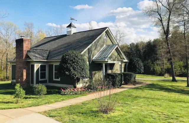 10 Vineyards Within 10 Mi, EV charger & Mini Goats