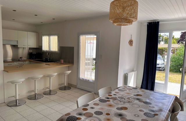 100 M DE LA Plage 100 DU Bourg