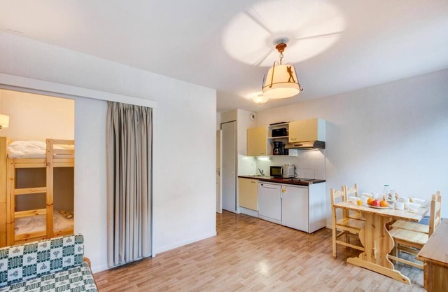 100m from ski lifts, tv, ski locker, 62m², Luchon-Superbagnères