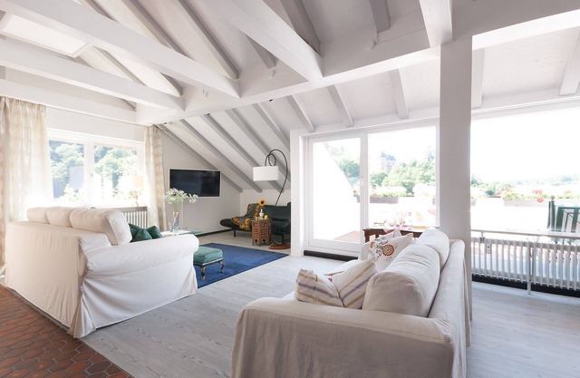 104 sqm Black Forest dream view, thermal baths, festival house, horse racing, casino .