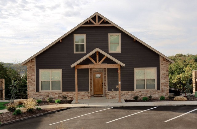 #11 - 7 Bedroom (Antlers Resort)