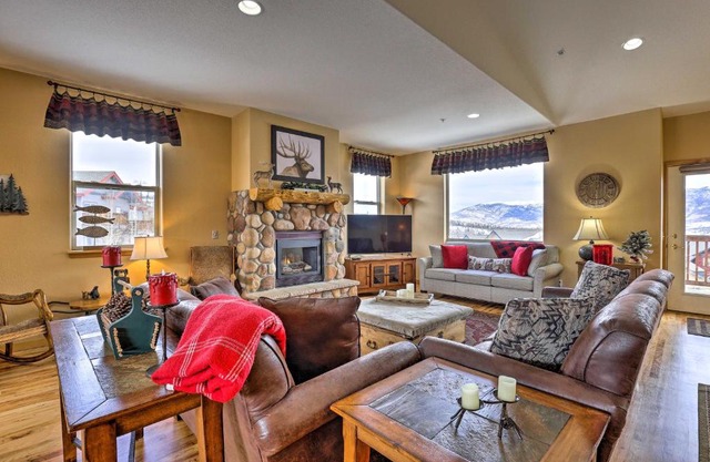 11 Mi to Keystone Silverthorne Condo with Deck