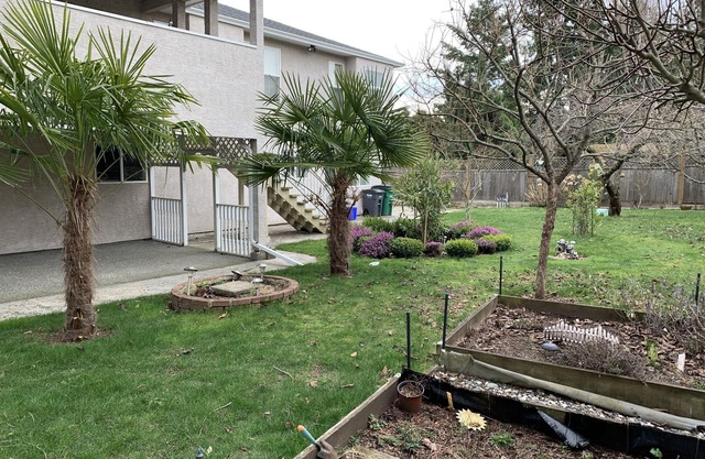 #113 Viewmont Ave 4 Bed Ground Level Lovely Suite