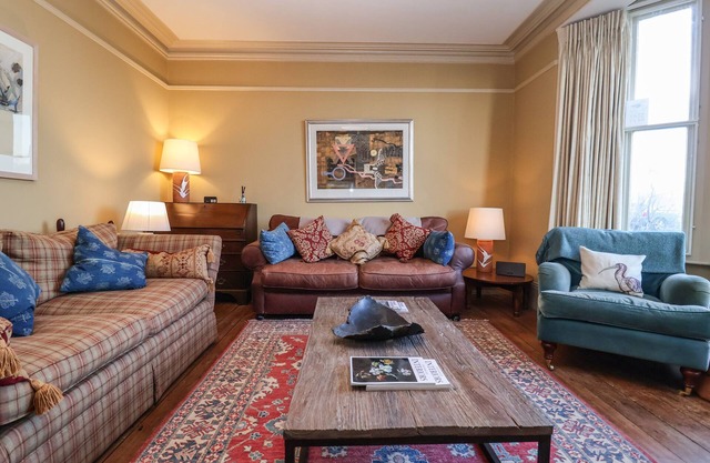 11A MARKET CROSS PLACE, pet friendly, with a garden in Aldeburgh