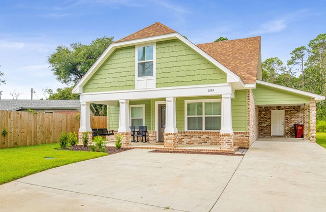 11th Ave Twin Retreats