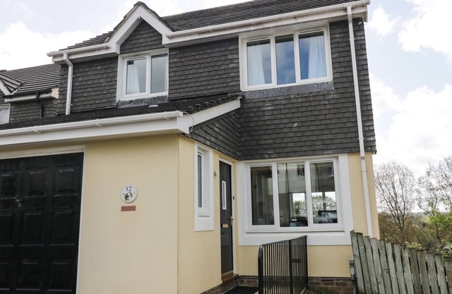 12 KEL AVON, family friendly, with a garden in Truro