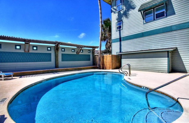 131 m² Condo ∙ 2 bedrooms ∙ 8 guests