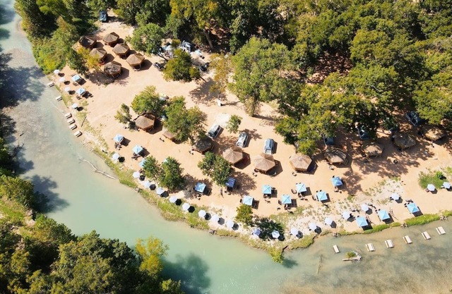 14 Blue River Camp - Glamping Cabin