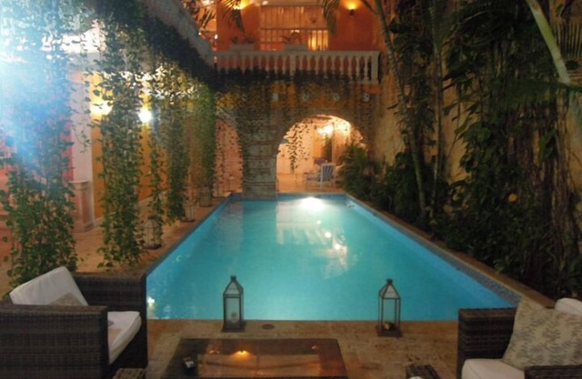 15 Bedroom nicest mansion available 4 rent in Cartagena