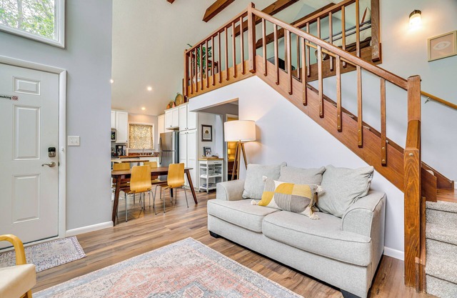 15 Mi to Ski Resort: Home w/Fire Pit in Tobyhanna