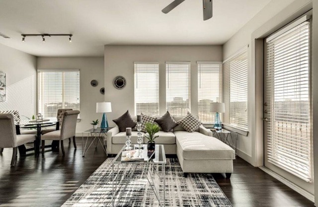 15% OFF 2BD, Pool, HWY 75/161 - Richardson