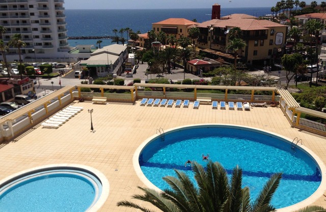 150 m from the beach, beautiful sunsets, WiFi, Sat TV