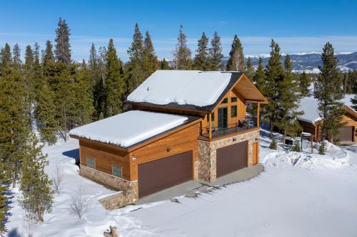1585 Moose Run