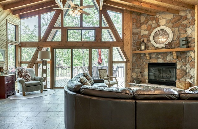 1730 Tarnhouse Lake Cottage by Sarah Bernard Vacation Rentals