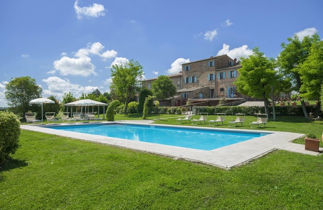 17th-century Tuscan villa, few km from Cortona!