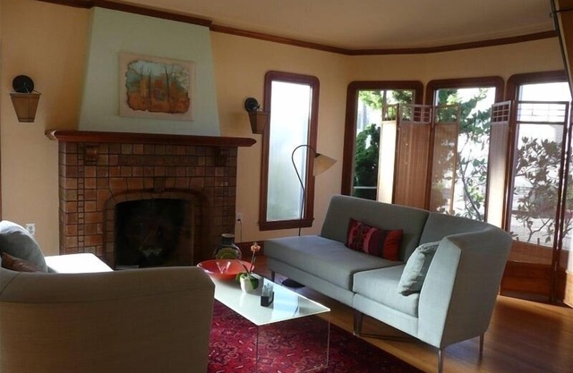 1927 Arts and Crafts Mediterranean-Style 2 Bdrm 2 BA House