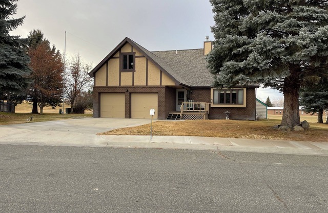 19th Hole Golf and Ski Getaway!