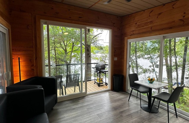 1bedroom Unique Eco Log Cabins in Parry Sound #104