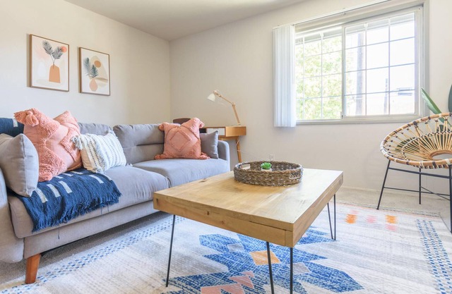 1BR Apartment in Costa Mesa