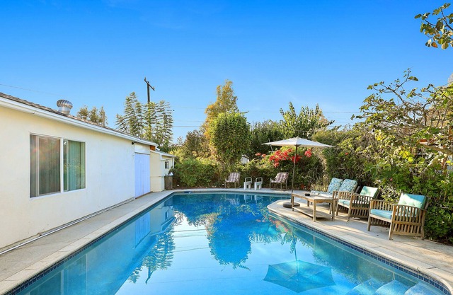 1BR Hidden Suite | Pool and Orchard