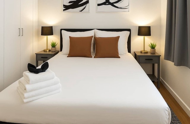 1BR Modern Luxe Apt with In-Unit Laundry