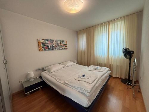 1BR near lake - Joy ST3 R