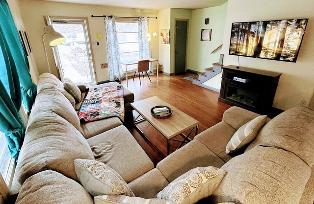 1King2Queen ✅ 55"TV ✅ Themed ✅ Pets ✅ Washer/Dryer ✅ Foosball