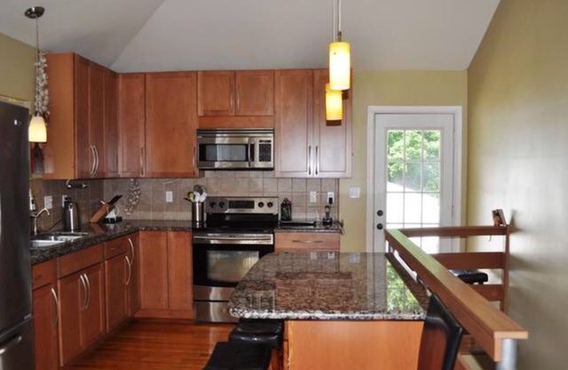 2.5 miles from Stadium/Downtown Newly Renovated, Family-Friendly PSU Rental Home