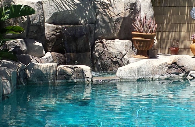 2.5 Miles to Disneyland Luxury 2,850 sq. ft. NEW HEATED SPA REG2015-00090