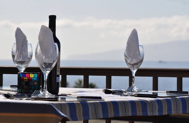 2 Bed 2 Bath Apartment with Fantastic Sea and Cliff Views in Tamara