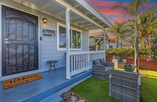 2 BED/1 BA Coastal Haven in SD