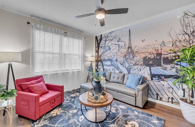 2-Bed/2-Bath Tampa Apartment: Comfort Meets Convenience for Corporate Travelers