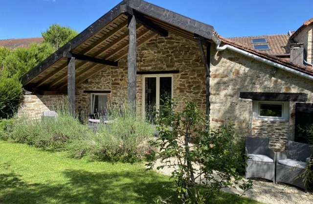 2 Bed Cottage - Sleeps 6 - Garden & Pool Access