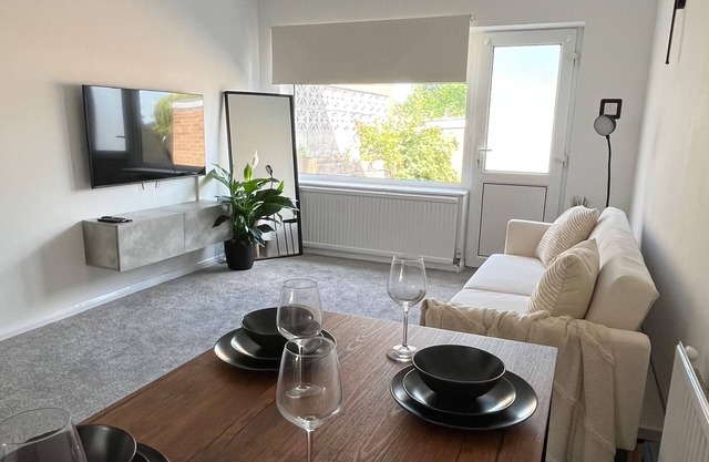 2 bed House in City Centre - Offers for Long Stays