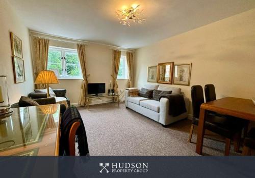 2 Bed Shrewsbury Apartment in Great Location